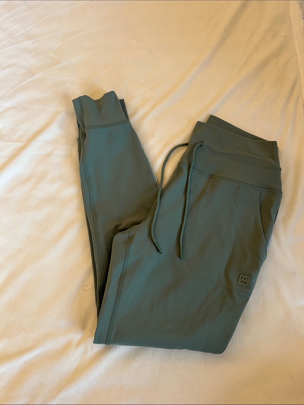 Women’s Avalanche athletic joggers